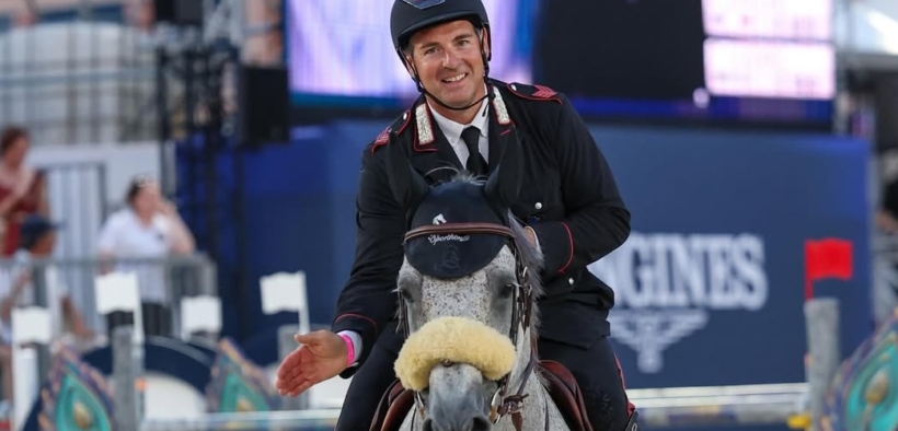 Gaudiano sul terzo gradino del podio della 145 del CSI2* di Valkenswaard