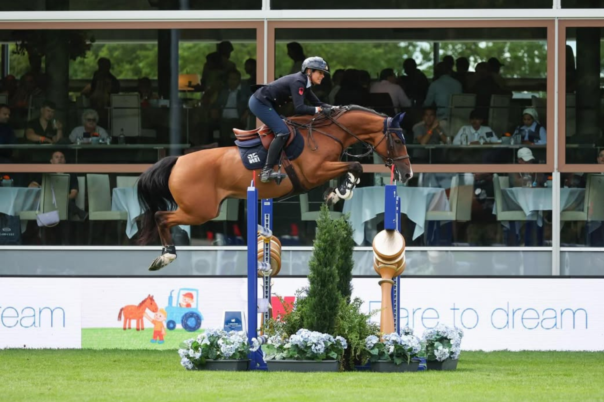 Giulia Martinengo in testa nella 145 LR di Valkenswaard (CSI5*)