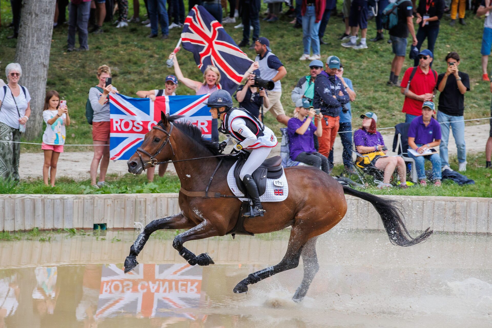 La Gran Bretagna mantiene il comando nel Completo internazionale