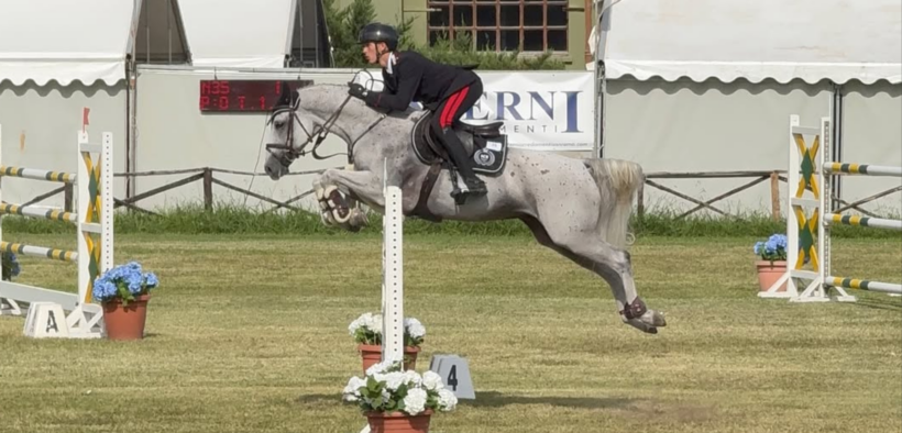Giacomo Casadei trionfa nel Grand Prix di Sanremo (CSI2*)