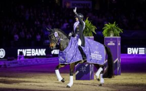 Diallo BB al debutto vince la Coppa del Mondo di Stoccarda con Jessica von Bredow-Werndl