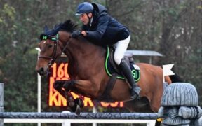 Moneta in Piazza d'Onore del GP 2* di Gorla Minore, la vittoria a Eduard Schmitz