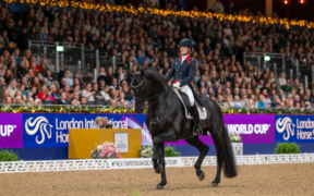 Charlotte Fry e Glamourdale conquistano la Coppa del Mondo di Dressage FEI™ a Londra