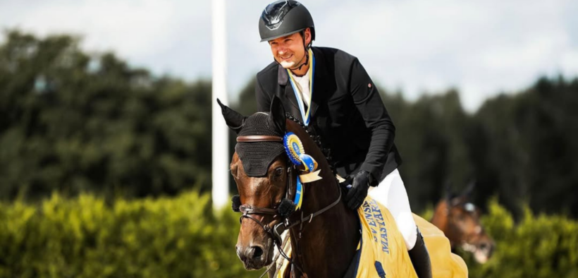 Riccardo Pisani sul podio del GP di Gorla Minore (CSI3*)