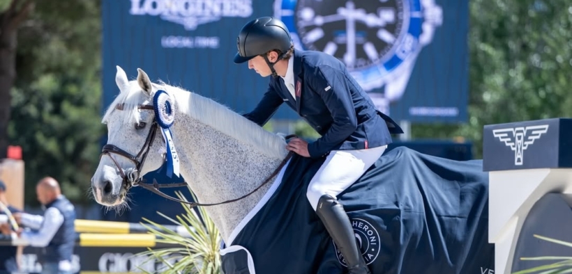 Andrea Pisani firma la 145 di apertura del Longines Versilia Horse Show 2026