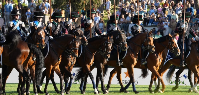 Guardia solenne a cavallo dei Lancieri di Montebello per il 165° anniversario di costituzione dell’Esercito Italiano