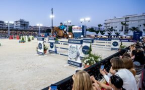 Abdel Saïd firma Il LGCT Grand Prix di Cannes 1