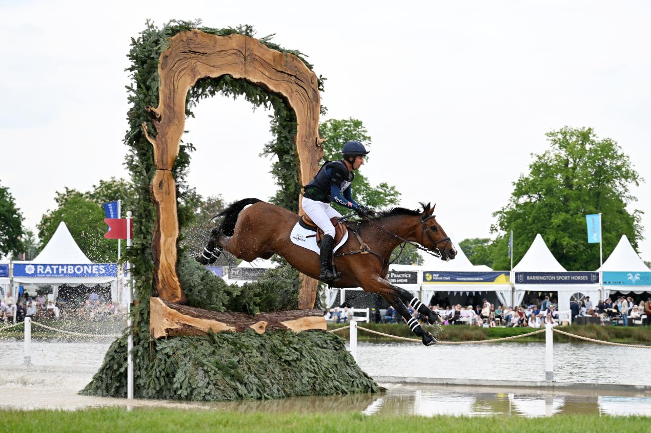 Tim Price torna al top della classifica mondiale FEI di Completo 1