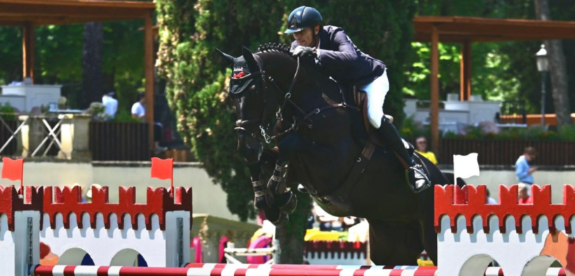 Emiliano Liberati sul podio nella 150 LR di Opglabbeek (CSI4*)